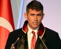 Feyzigiller ve Uzun Bir Hik&acirc;ye